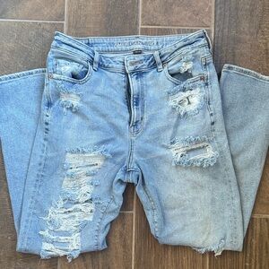 American Eagle Outfitters Light Blue Distressed Boyfriend Jeans
